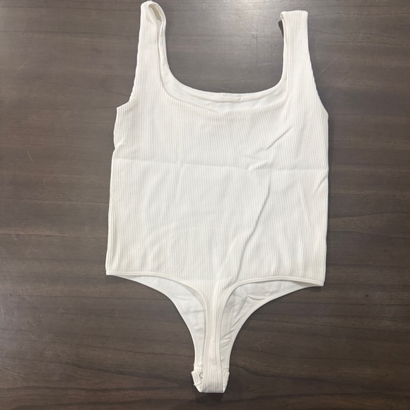 By Together Ivory Ribbed Top - Picture 2 of 3